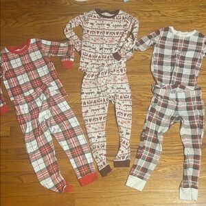 Burt's Bees, Carters and Old Navy holiday pajamas! Size 5 and 6.